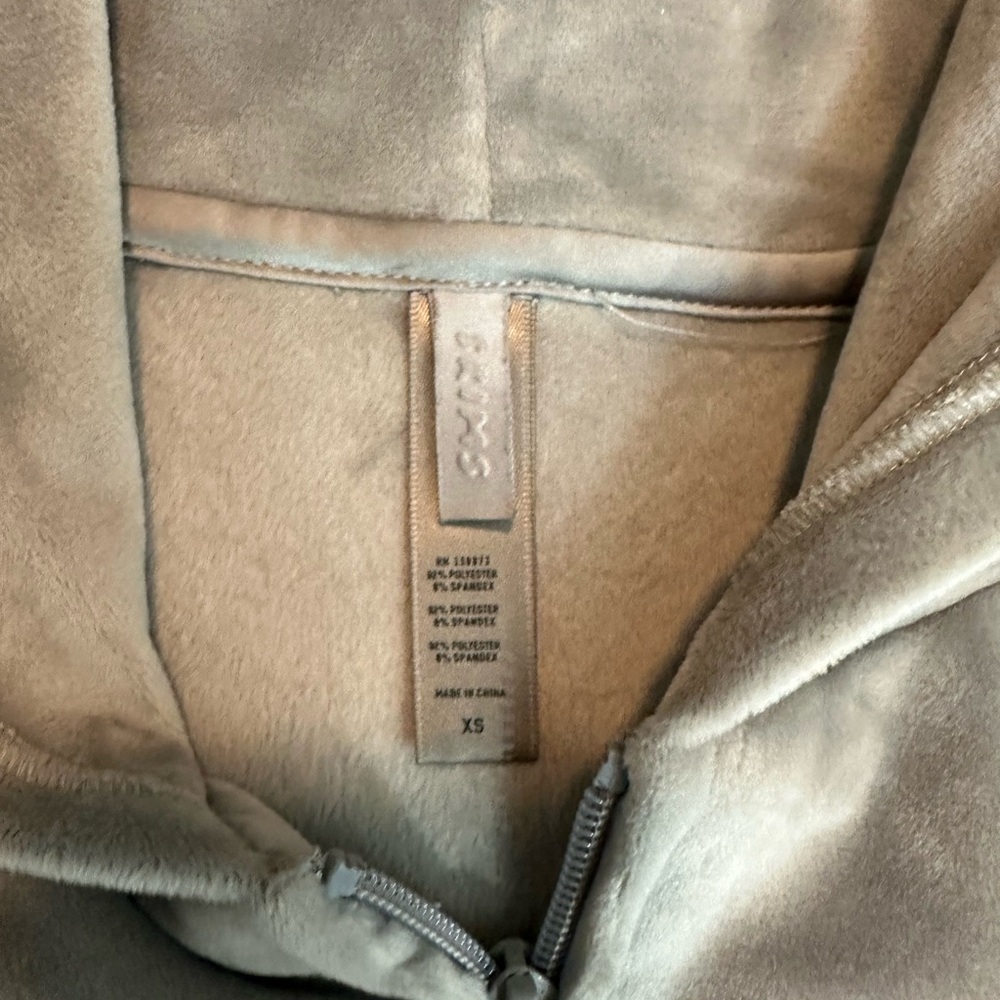 SKIMS Velour Zip Up Hoodie - Smoke - Picture 4 of 6